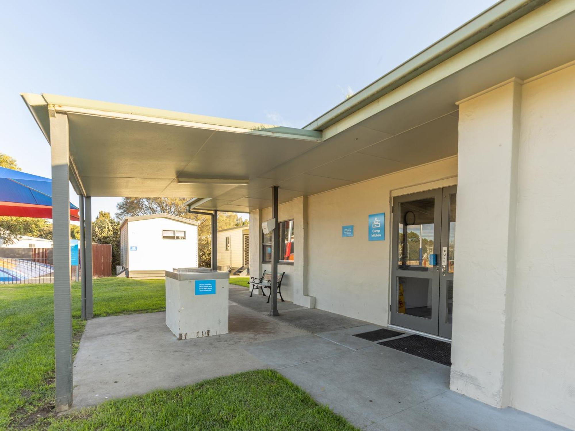 Nrma Warrnambool Riverside Holiday Park Εξωτερικό φωτογραφία