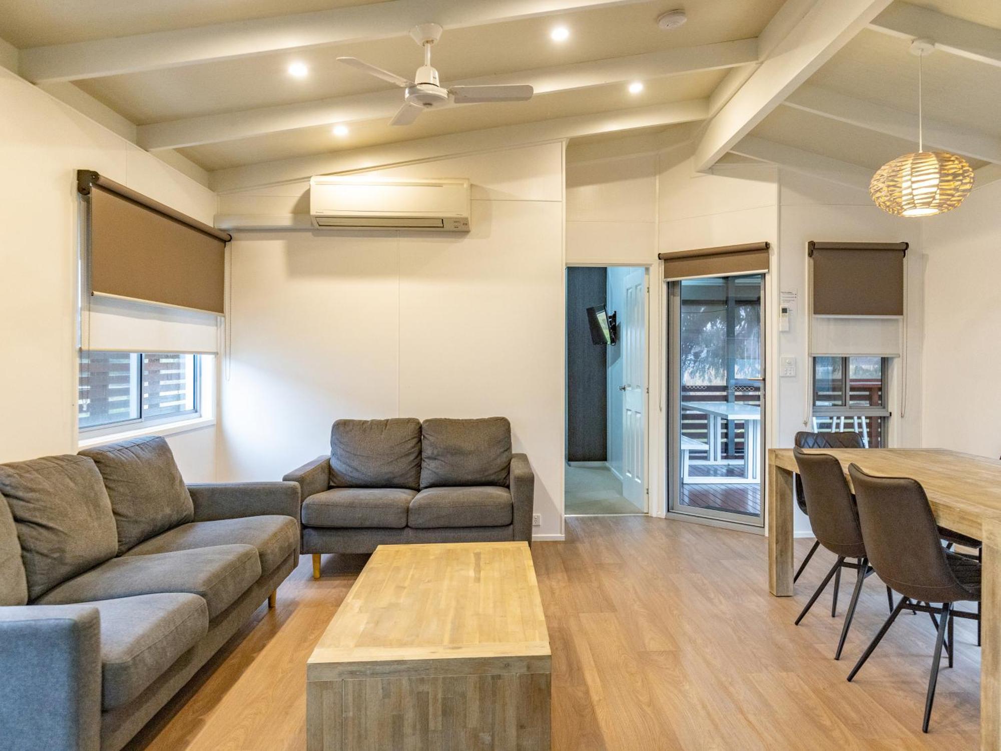 Nrma Warrnambool Riverside Holiday Park Δωμάτιο φωτογραφία