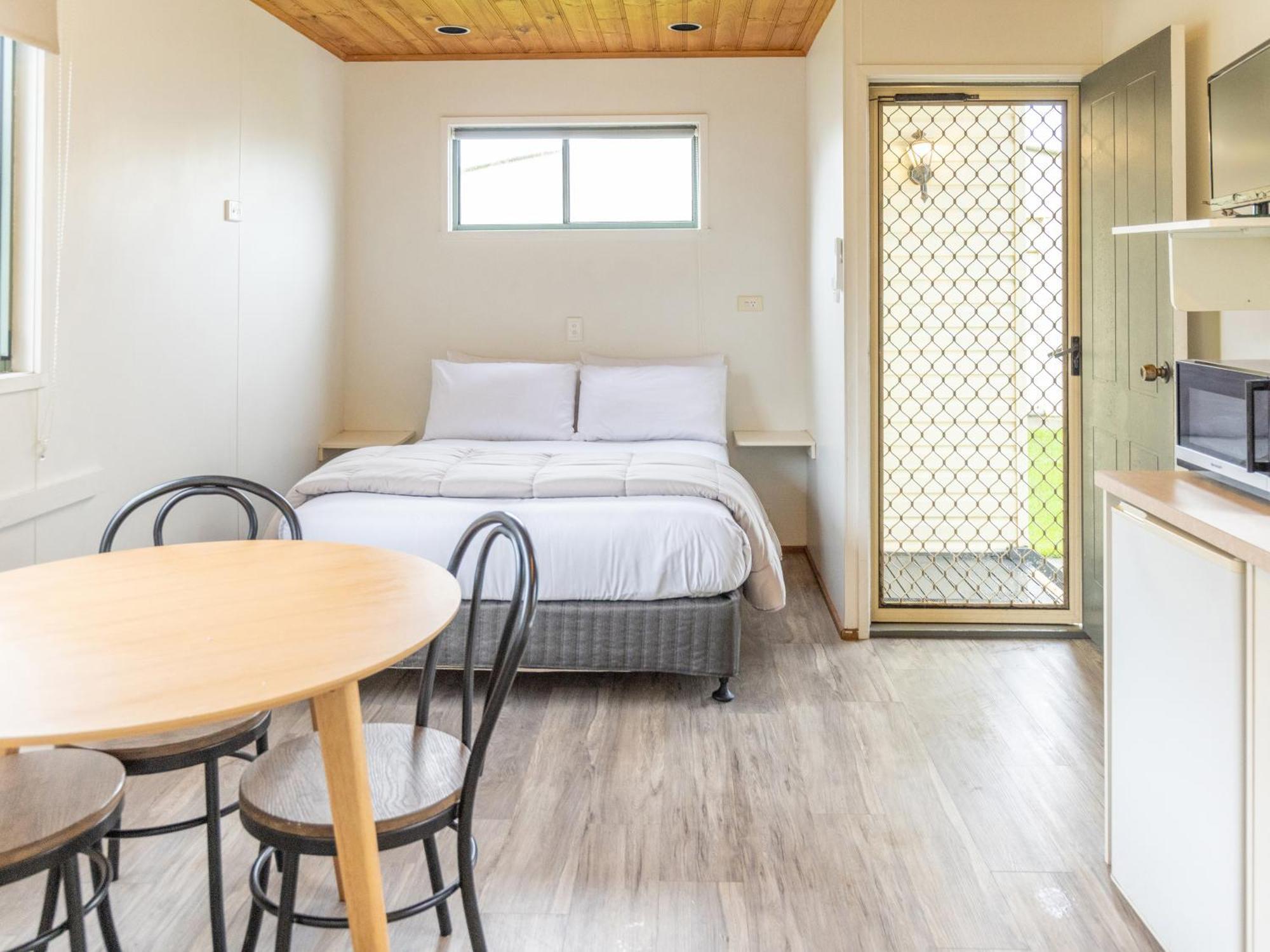 Nrma Warrnambool Riverside Holiday Park Δωμάτιο φωτογραφία