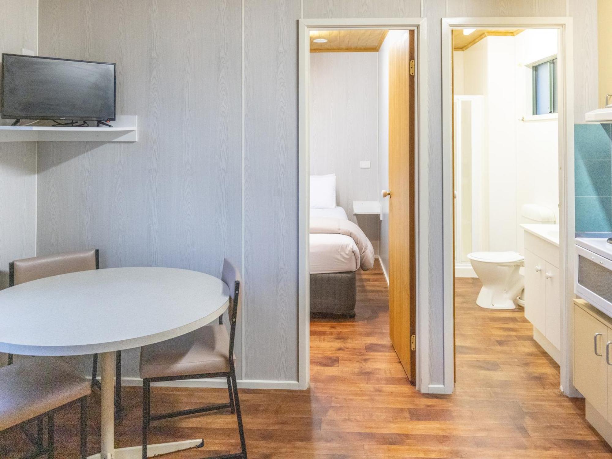 Nrma Warrnambool Riverside Holiday Park Δωμάτιο φωτογραφία